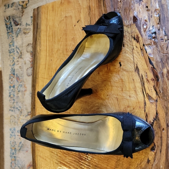 Marc By Marc Jacobs Shoes - Marc by Marc Jacobs black open toe heels sz 37. Bow detail!